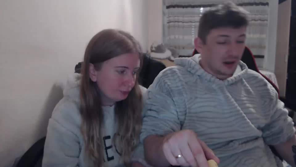 jenisandpeter Cam Model Chat December 13, 2025