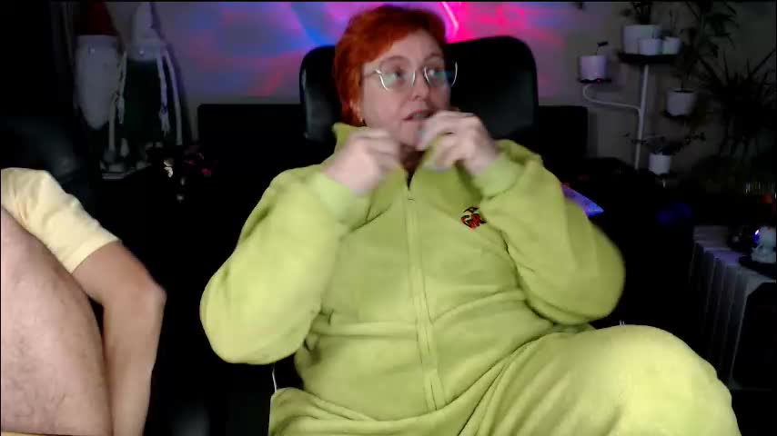 joannaandneighbour Cam Model Chat December 13, 2025