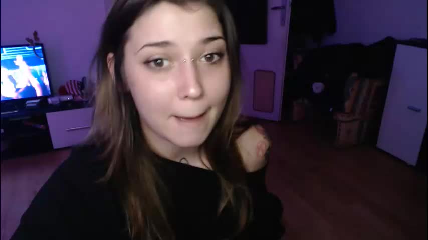 aliens4twenty Cam Model Chat December 13, 2025