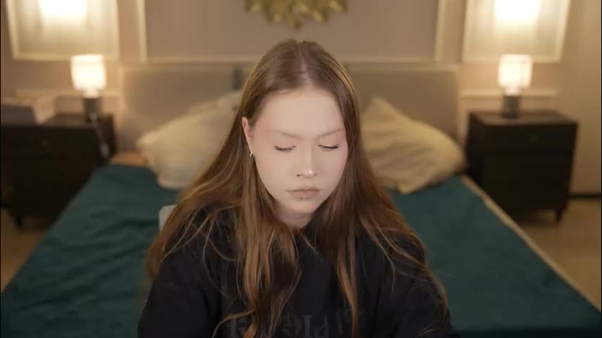 bright_diamonds_054 Cam Model Chat December 13, 2025