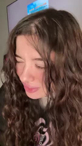 Kimi_Ass Cam Model Chat December 14, 2025