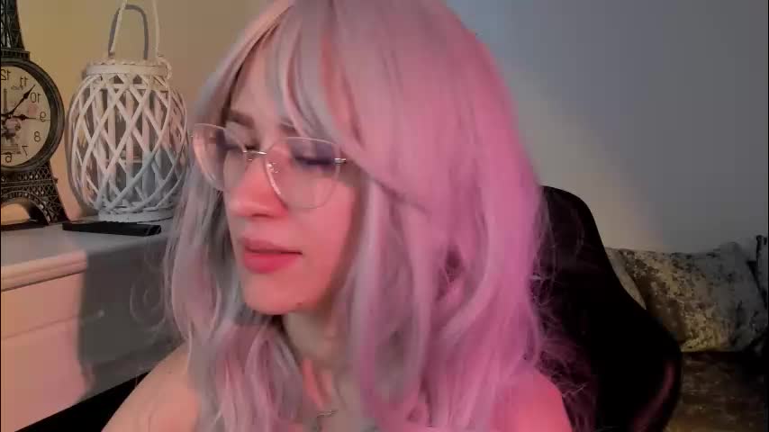 nicoleirisxxx Cam Model Chat December 14, 2025