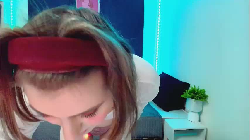 topcranberry Cam Model Chat December 14, 2025