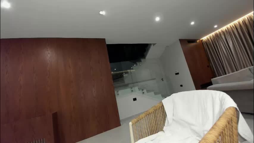 ehotlovea Cam Model Chat December 14, 2025