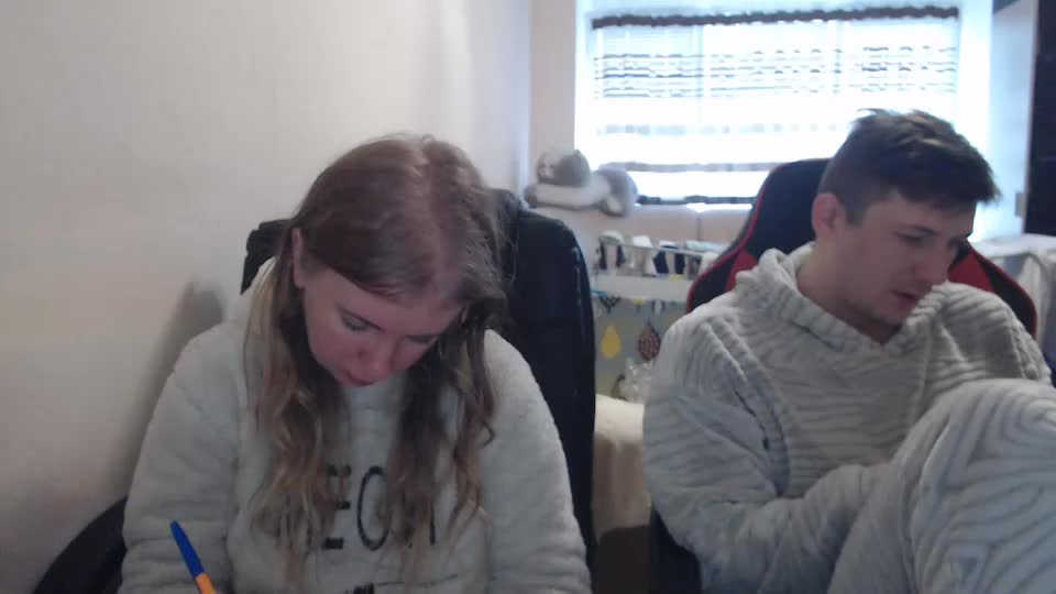 jenisandpeter Cam Model Chat December 14, 2025