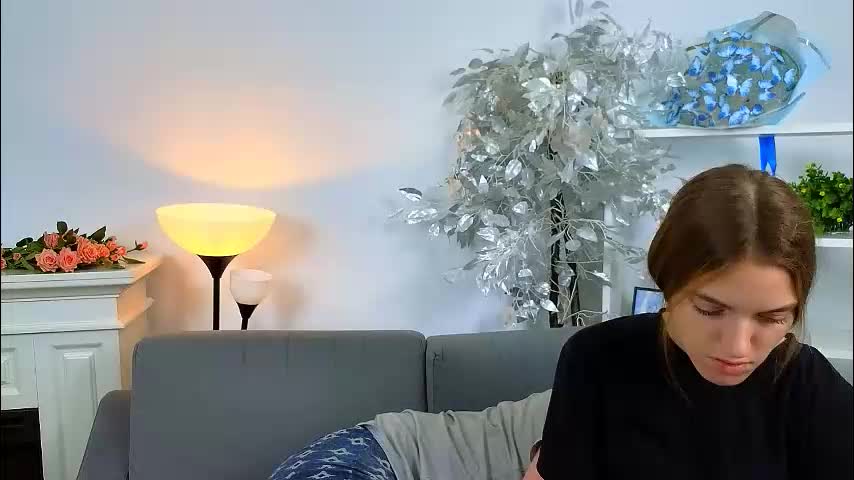 ollistiw Cam Model Chat December 14, 2025