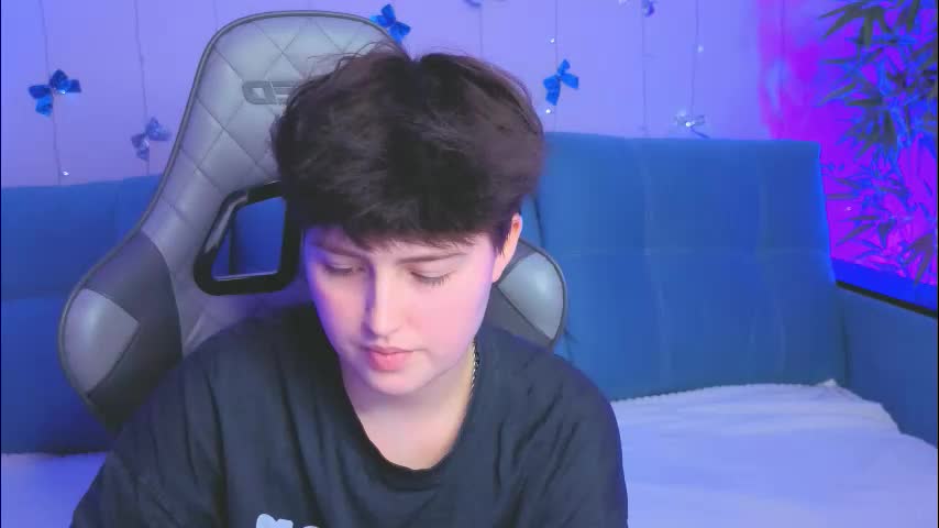 nanami_v02 Cam Model Chat December 14, 2025