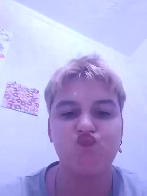 2Lesbians Cam Model Chat December 14, 2025