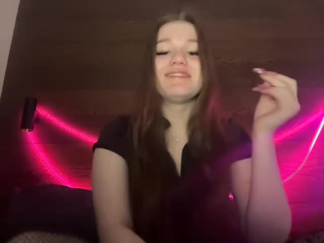 titsDestroy2007 Cam Model Chat December 14, 2025