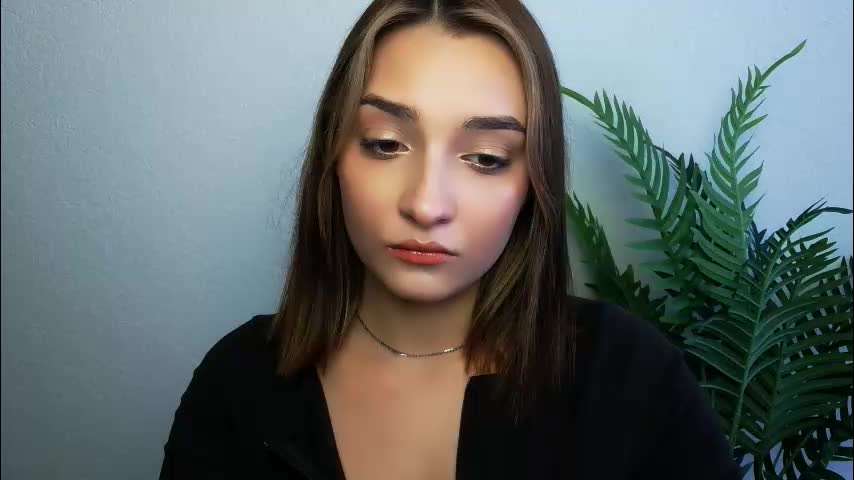 veryveryshygirl Cam Model Chat December 14, 2025