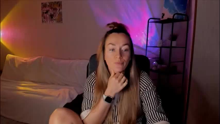 save_the_qween Cam Model Chat December 14, 2025