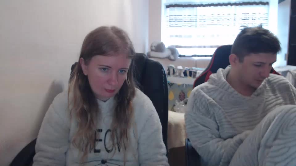 jenisandpeter Cam Model Chat December 14, 2025