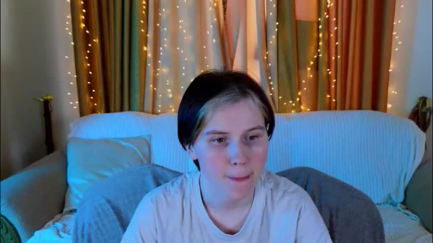 babees_eva Cam Model Chat December 14, 2025