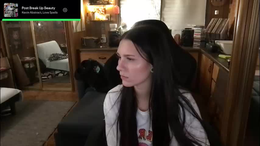 incognitoqueen Cam Model Chat December 14, 2025
