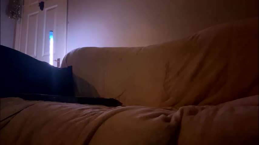 alex_essex69 Cam Model Chat December 14, 2025