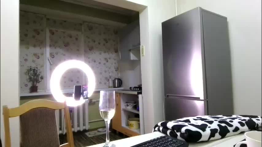 best_ass2000 Cam Model Chat December 14, 2025