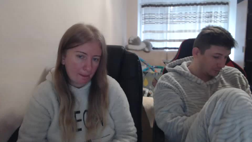 jenisandpeter Cam Model Chat December 14, 2025