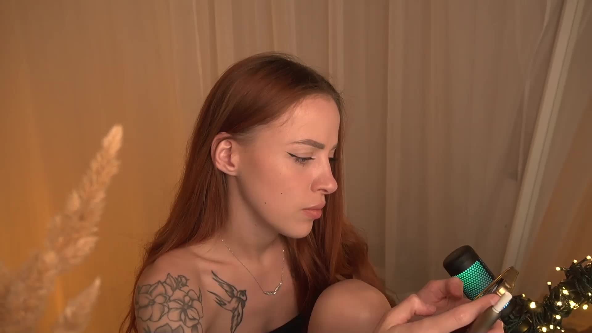 PONI_DI Cam Model Chat December 14, 2025