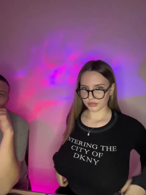 Cris_Mi Cam Model Chat December 14, 2025