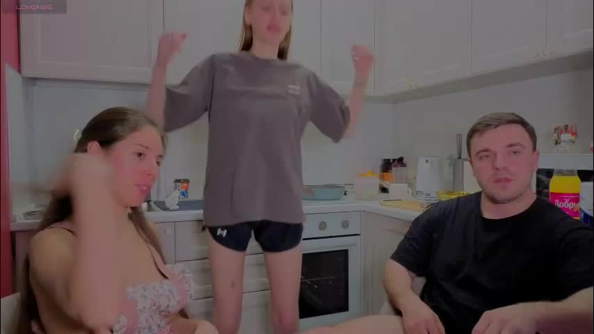 ihavepaws33 Cam Model Chat December 15, 2025