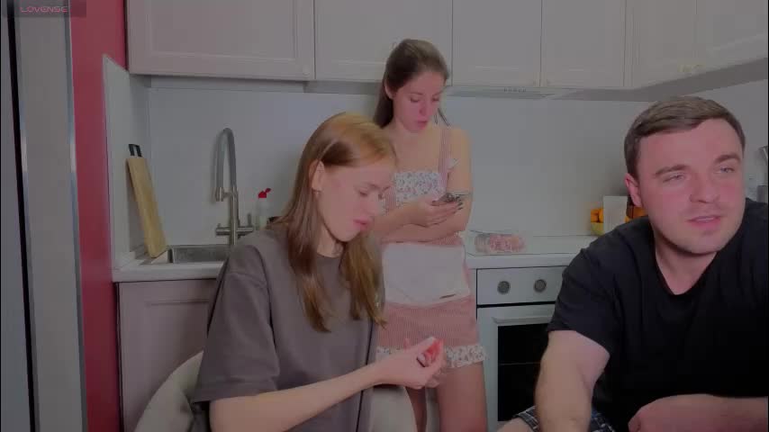 ihavepaws33 Cam Model Chat December 15, 2025