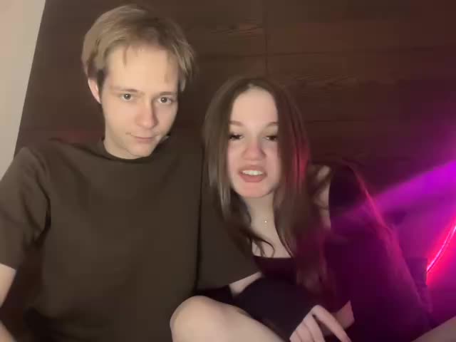 titsDestroy2007 Cam Model Chat December 15, 2025