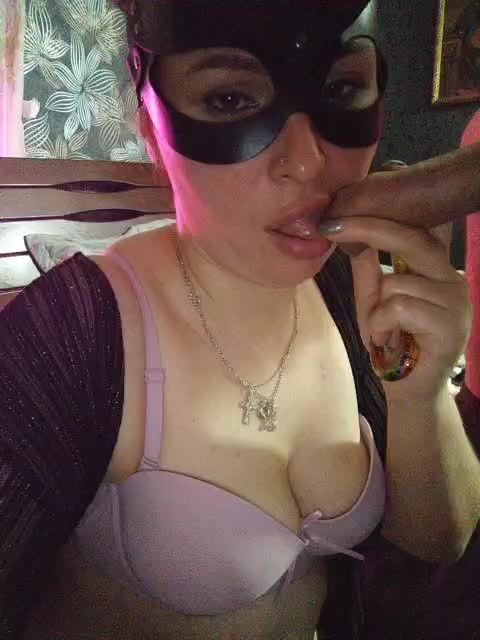 CJlaDkuE_MblcJlu Cam Model Chat December 15, 2025