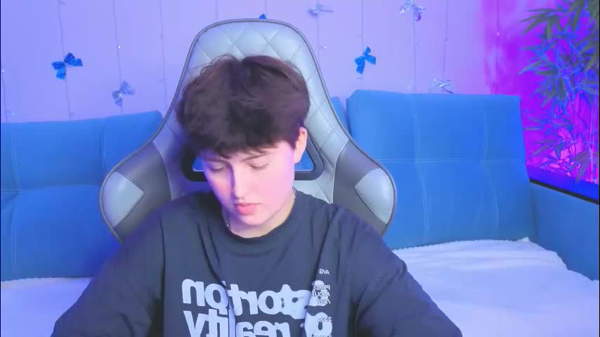 nanami_v02 Cam Model Chat December 15, 2025