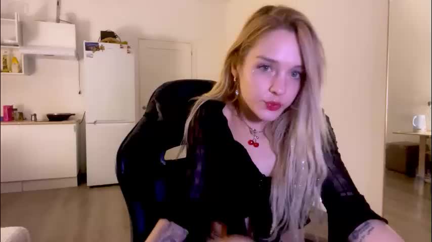 sailormoon666_ Cam Model Chat December 16, 2025
