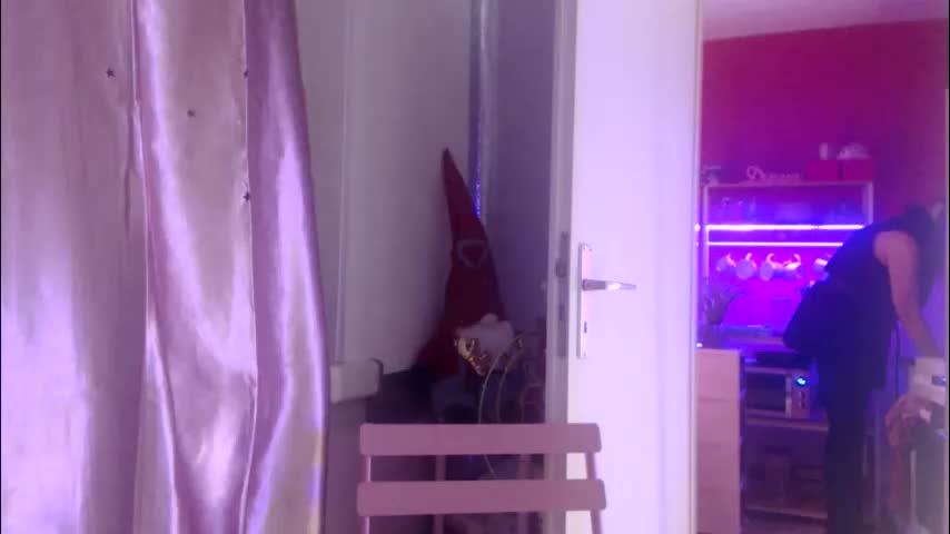 melli23 Cam Model Chat December 16, 2025