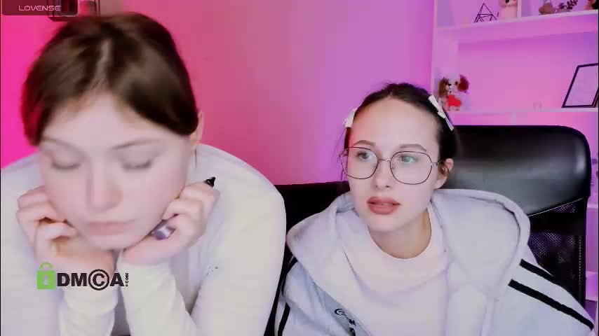 mona_cloud Cam Model Chat December 16, 2025