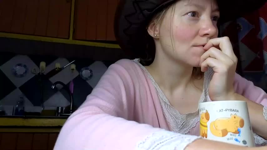 Jony_Marta Cam Model Chat December 16, 2025