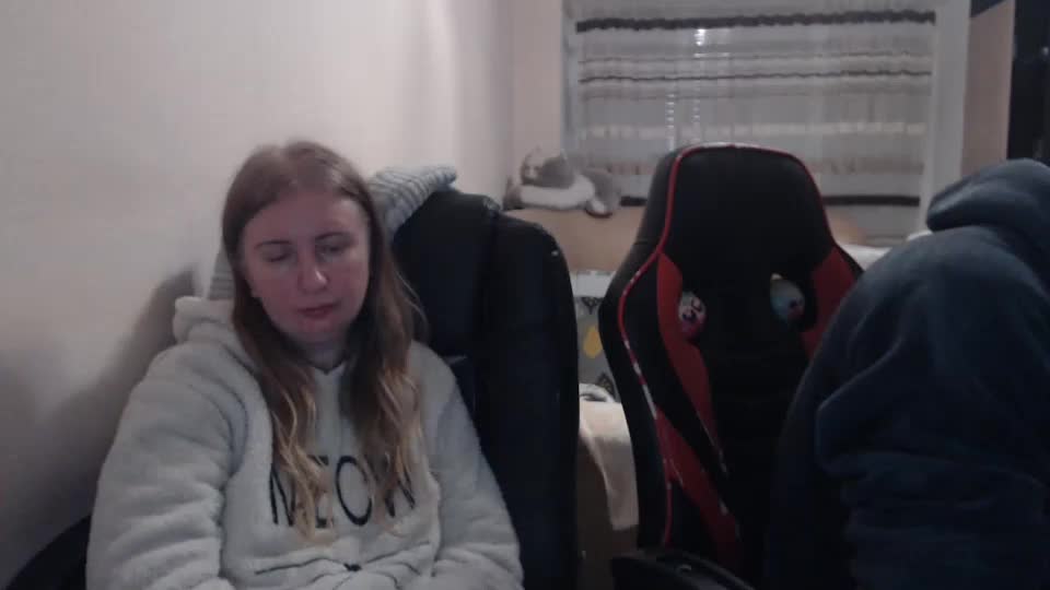 jenisandpeter Cam Model Chat December 16, 2025