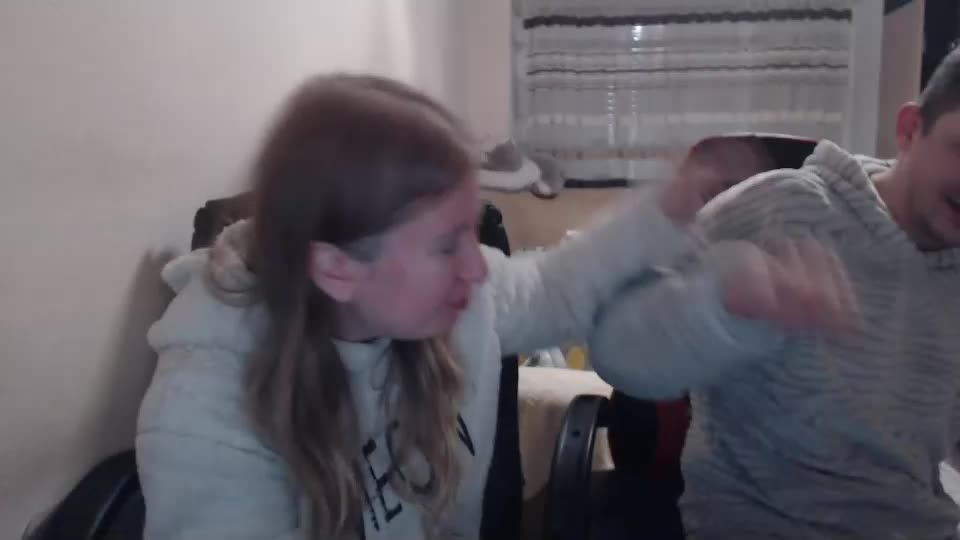 jenisandpeter Cam Model Chat December 16, 2025