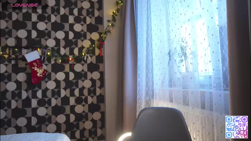 charming_daisy Cam Model Chat December 16, 2025