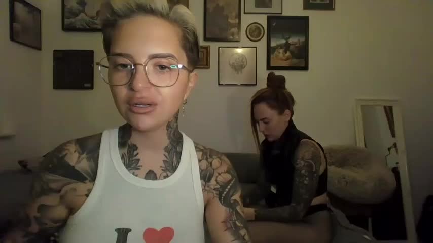 Alexandersonxo Cam Model Chat December 16, 2025