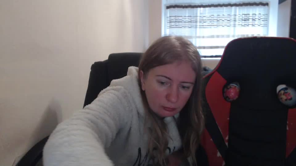 jenisandpeter Cam Model Chat December 16, 2025