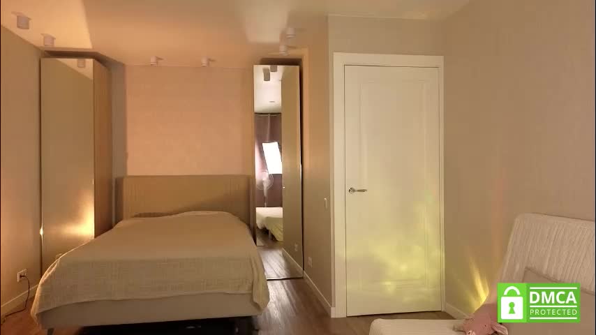 lulu_moons Cam Model Chat December 16, 2025