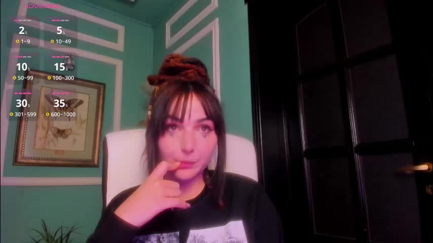 1munique Cam Model Chat December 17, 2025