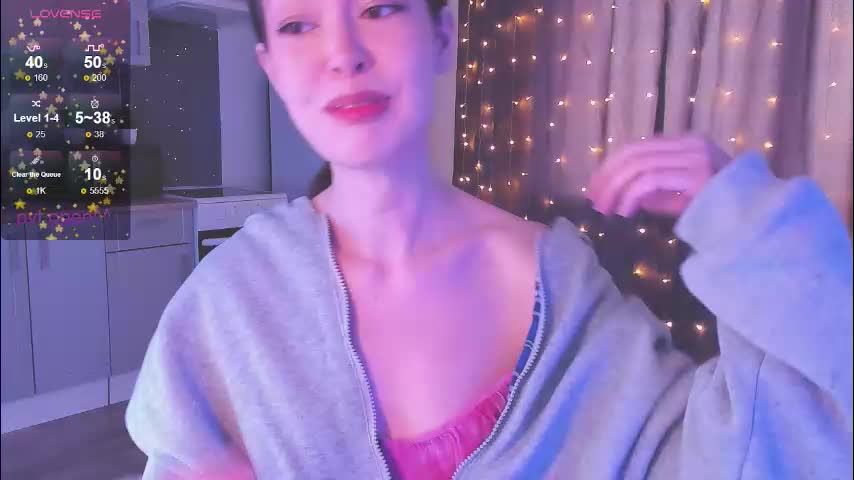 angeliclever Cam Model Chat December 17, 2025