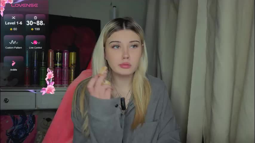 lilhornyprincess Cam Model Chat December 17, 2025