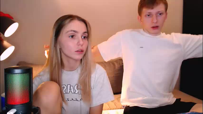 julsweet Cam Model Chat December 17, 2025