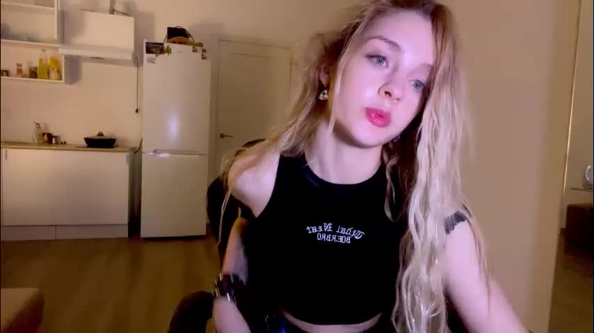 sailormoon666_ Cam Model Chat December 17, 2025