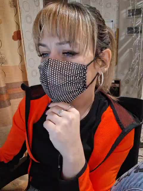 krisred Cam Model Chat December 17, 2025