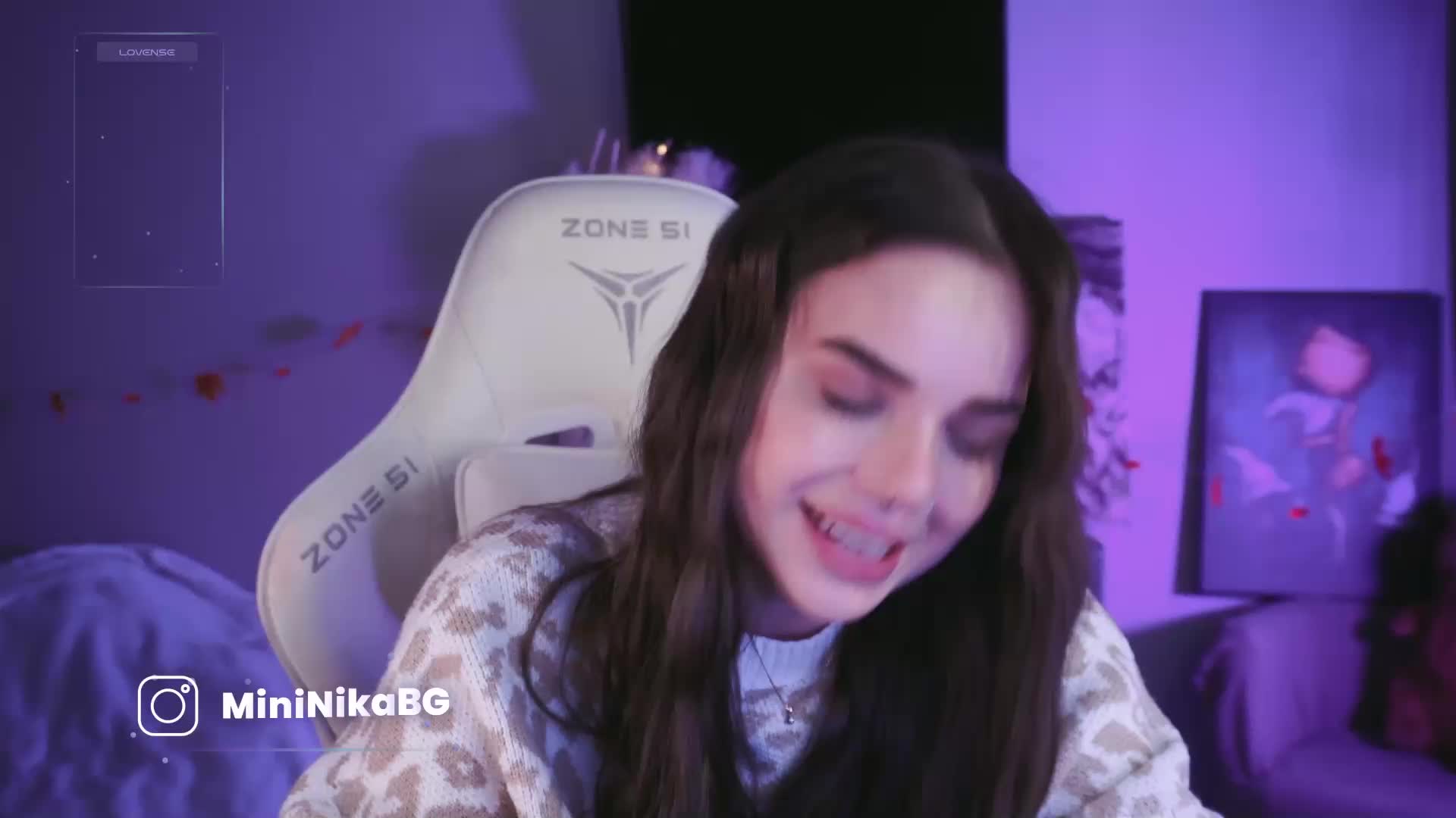 MiniNika Cam Model Chat December 17, 2025