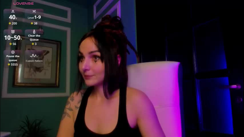 1munique Cam Model Chat December 17, 2025