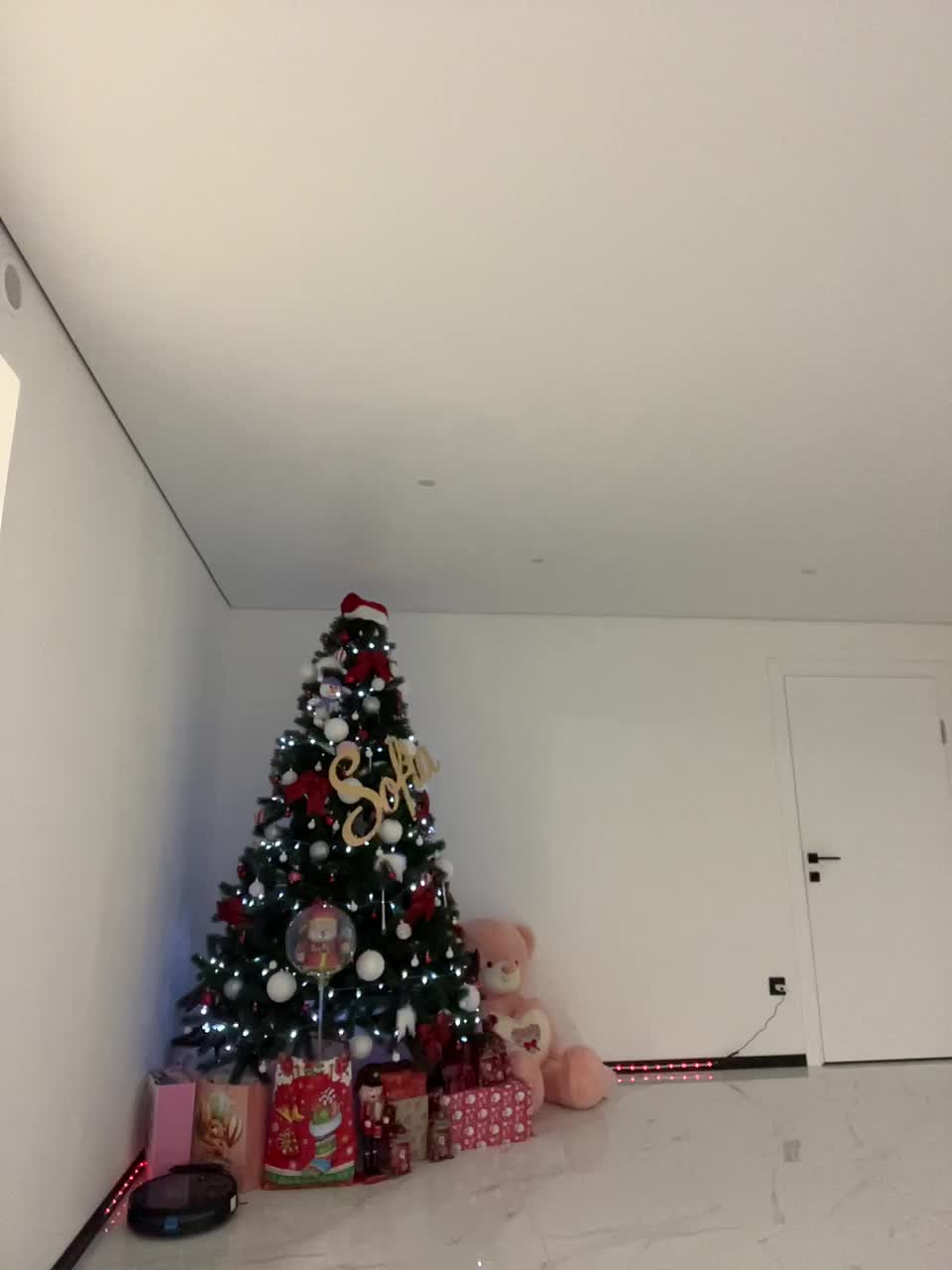 Potifays Cam Model Chat December 17, 2025