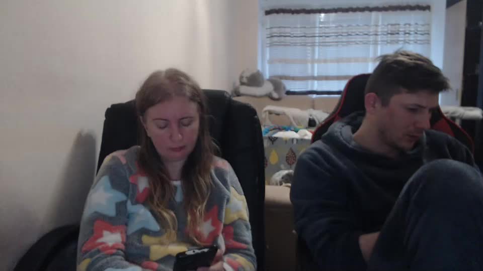 jenisandpeter Cam Model Chat December 17, 2025