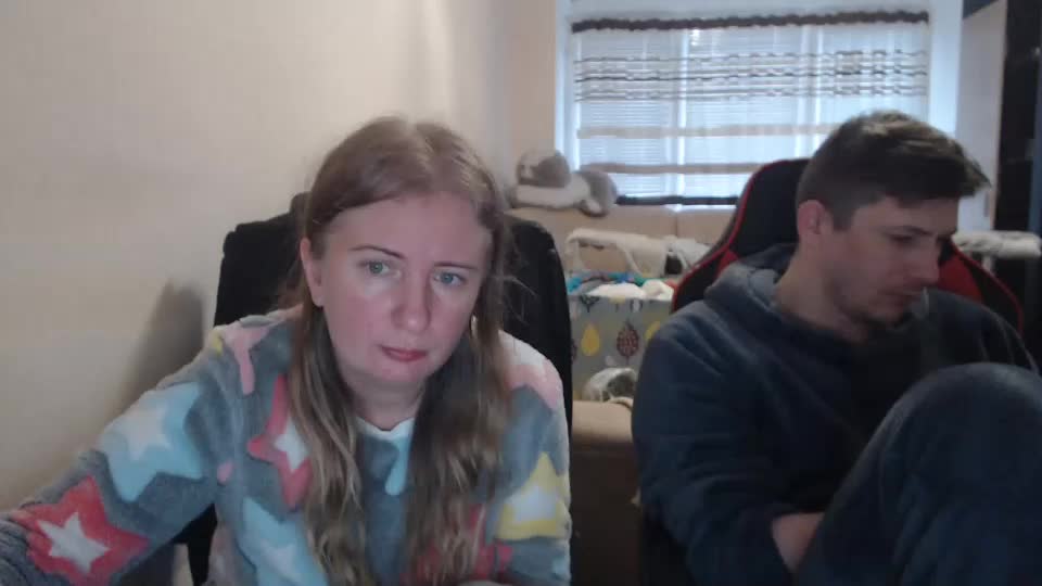 jenisandpeter Cam Model Chat December 17, 2025