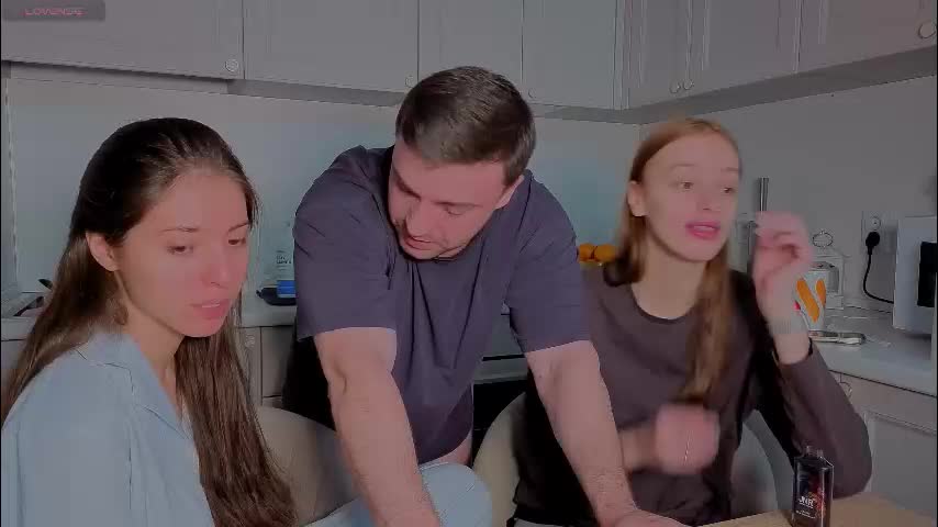 ihavepaws33 Cam Model Chat December 17, 2025